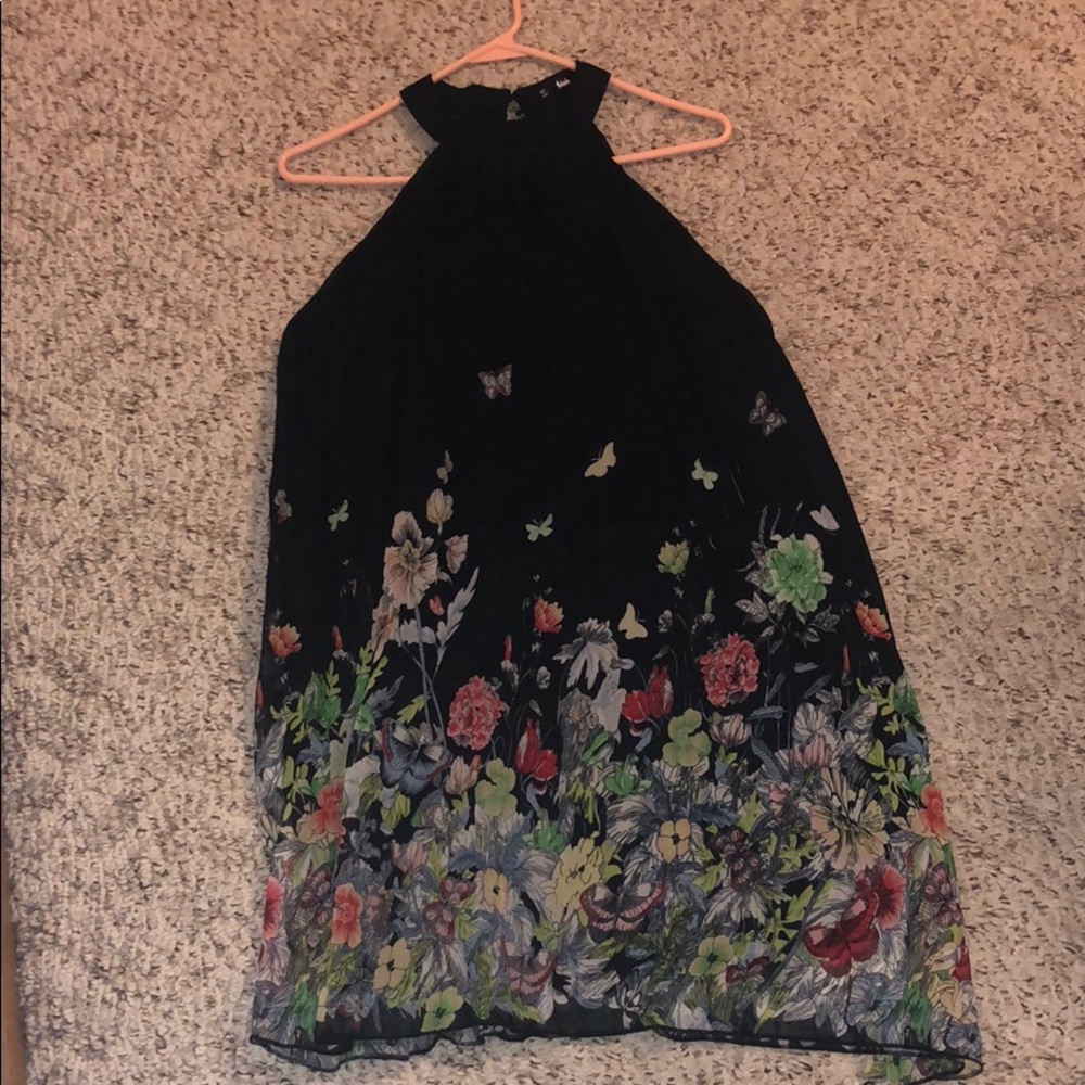 Sleeveless spring dress